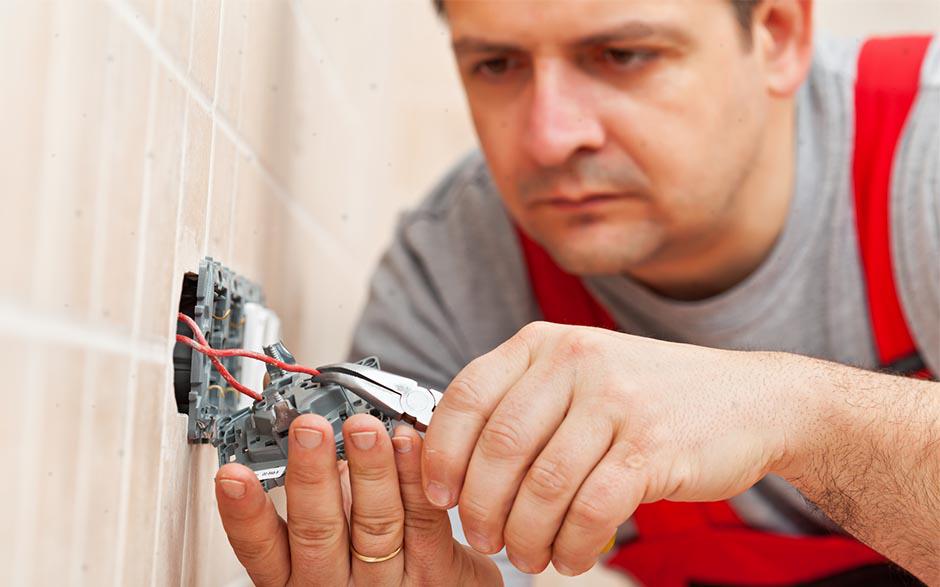 électricien de maintenance Paris 4
